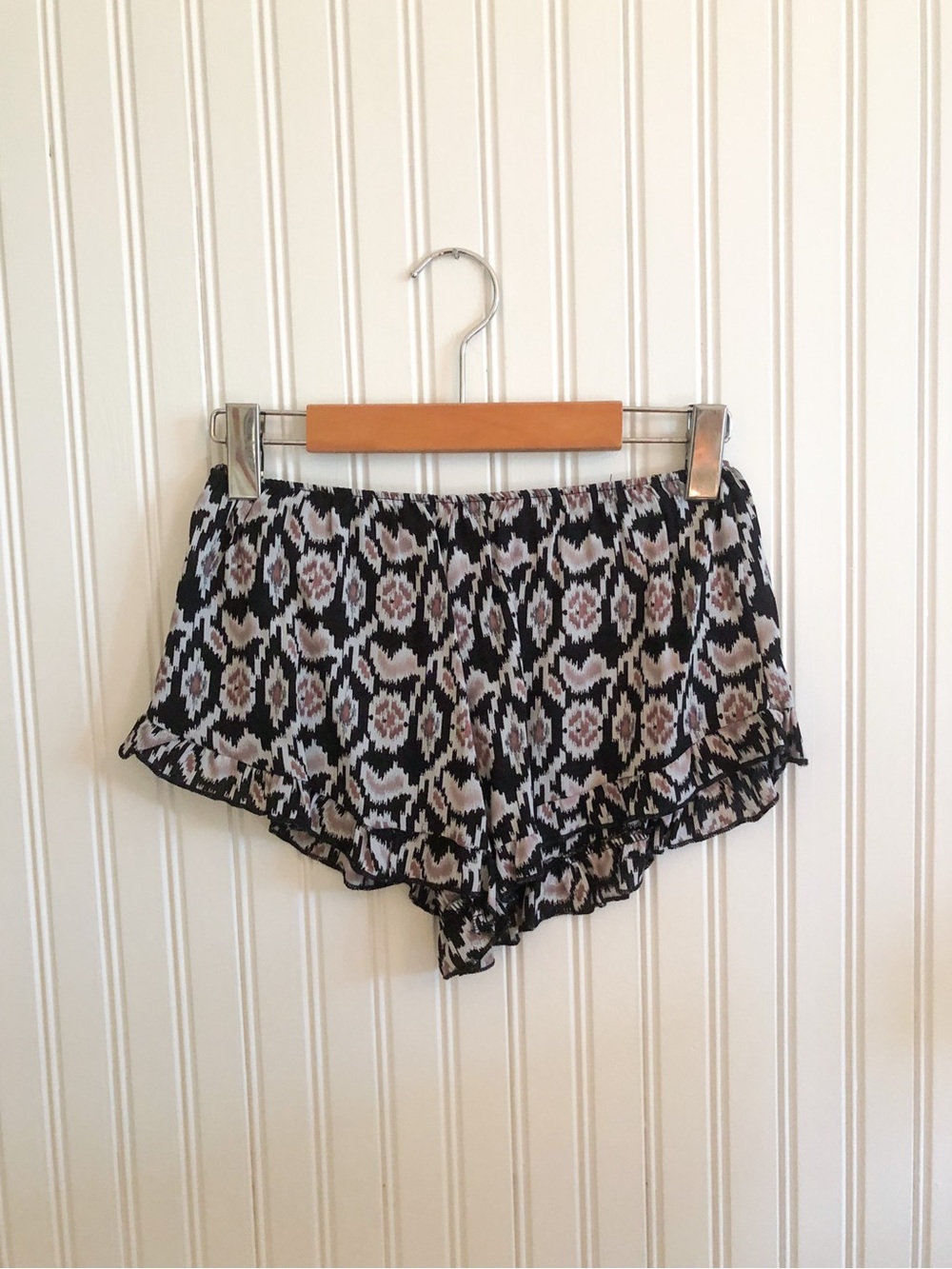 Brandy Melville Flirty Ruffle Shorts